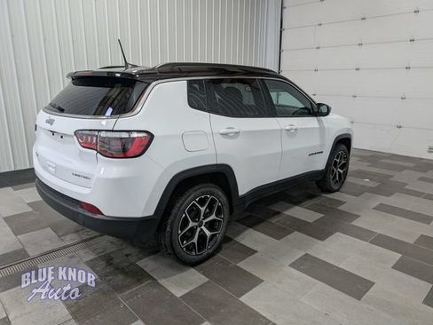 Used 2025 Jeep Compass Limited AWD/4WD image 4