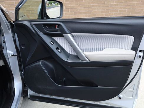 Used 2017 Subaru Forester 2.5i Premium w/ All-Weather Package image 27