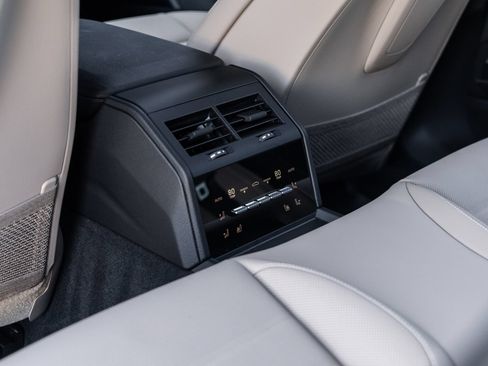 Certified 2026 Porsche Panamera 4 AWD/4WD image 37