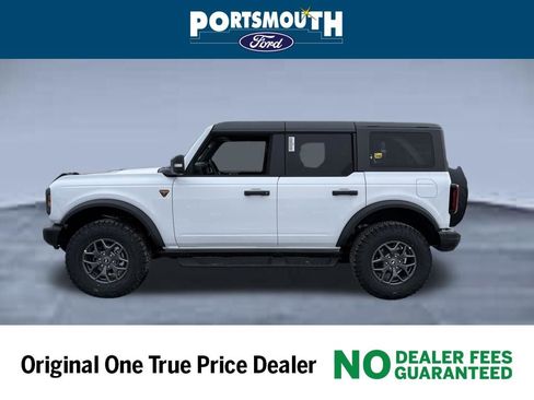 New 2025 Ford Bronco Badlands image 2
