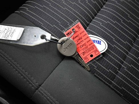 Used 2011 Jeep Wrangler Unlimited Sport image 23