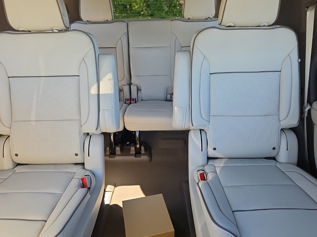 New 2026 GMC Yukon Denali w/ Denali Reserve Package AWD/4WD image 34