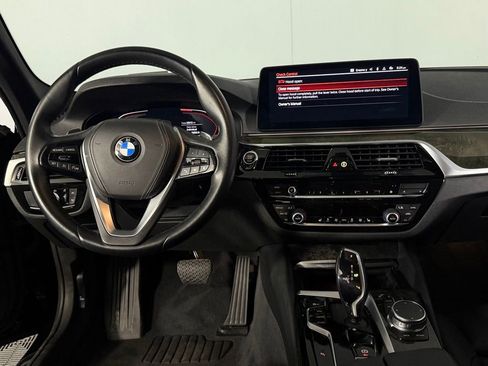 Used 2023 BMW 530i w/ Convenience Package RWD image 14