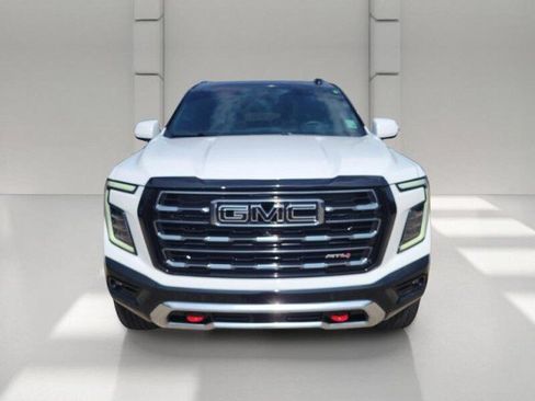 Used 2025 GMC Yukon AT4 w/ AT4 Premium Package AWD/4WD image 2
