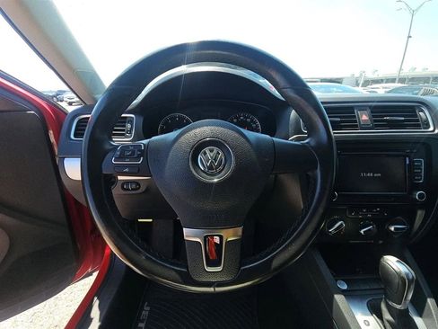 Used 2014 Volkswagen Jetta SE FWD image 16