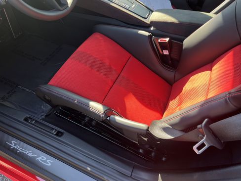 Certified 2025 Porsche 718 Boxster Spyder RS image 23