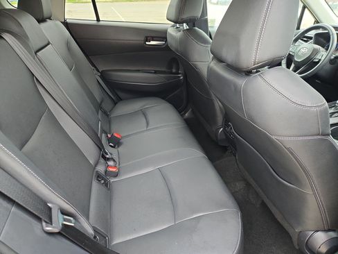 Used 2026 Toyota Corolla Cross XLE FWD image 30