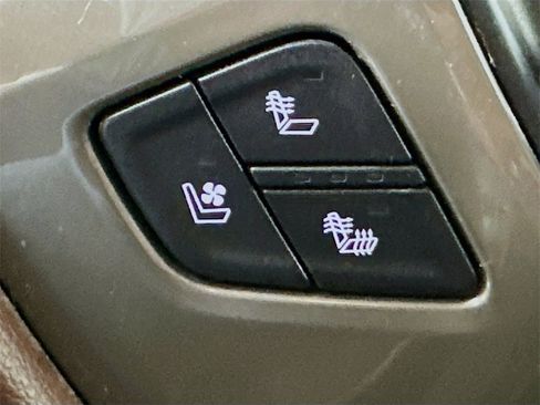 Used 2016 Chevrolet Silverado 1500 High Country w/ High Country Premium Package image 21