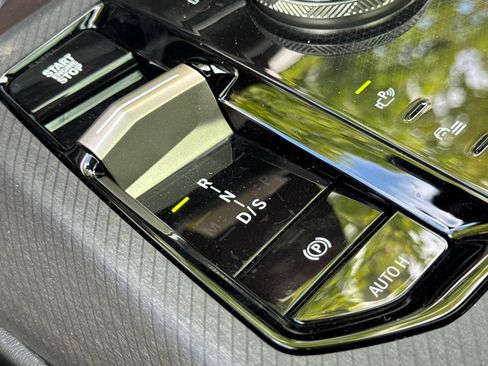 Used 2025 BMW X3 xDrive30i w/ Convenience Package image 17