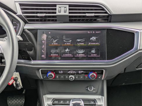 Used 2025 Audi Q3 2.0T Premium image 26