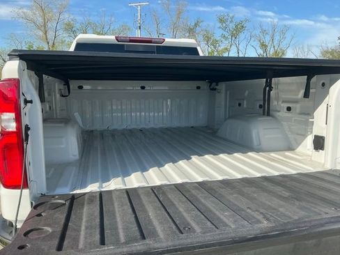 Used 2023 Chevrolet Silverado 1500 LTZ w/ LTZ Convenience Package II AWD/4WD image 11