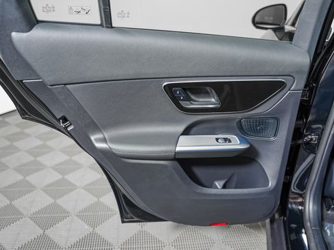 Certified 2025 Mercedes-Benz GLC 300 image 21