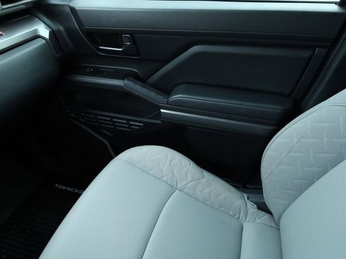 Used 2025 Toyota Tacoma SR5 image 24