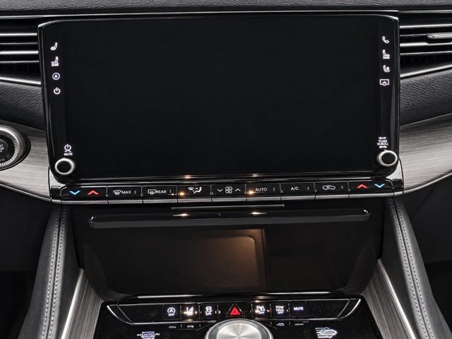 Used 2023 Jeep Wagoneer L Series III w/ Preferred Equipment Group AWD/4WD image 9