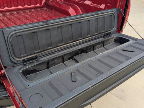 Used 2024 Chevrolet Colorado Trail Boss w/ Advanced Trailering Package AWD/4WD image 4