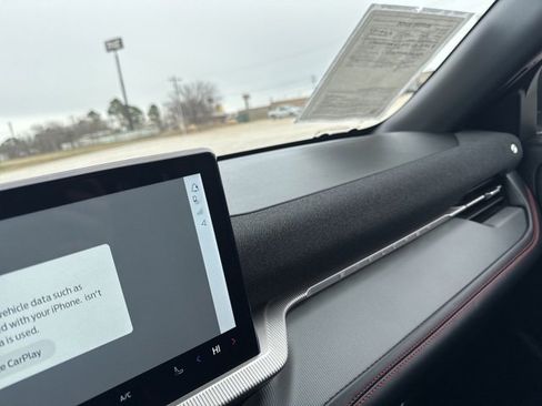 Used 2025 Ford Explorer ST-Line w/ ST-Line Street Pack image 17