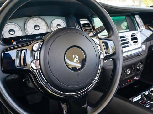 Used 2016 Rolls-Royce Dawn image 55