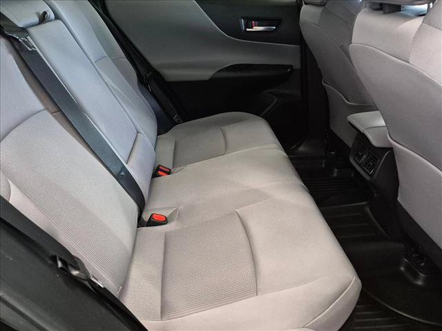 Used 2023 Toyota Venza LE AWD/4WD image 18