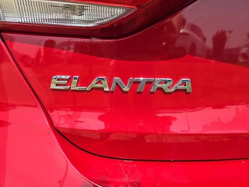 Used 2017 Hyundai Elantra Value Edition w/ Cargo Package FWD image 6