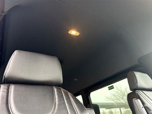 Used 2025 Mercedes-Benz Sprinter 2500 image 22