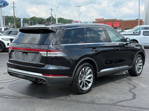 Used 2025 Lincoln Aviator Reserve w/ Illumination Package AWD/4WD image 4
