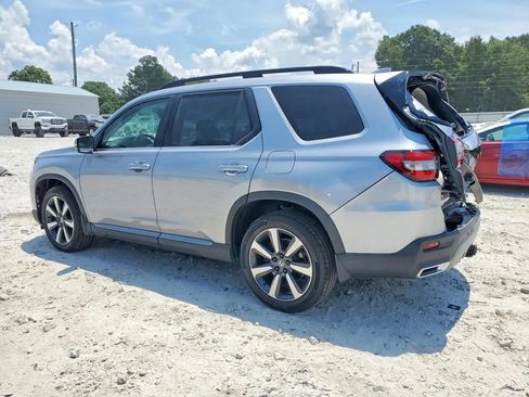 Used 2025 Honda Pilot Touring image 3
