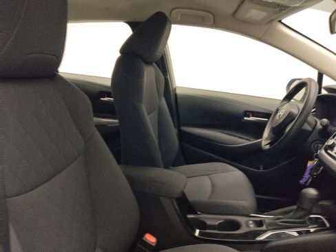 Used 2021 Toyota Corolla LE FWD image 21