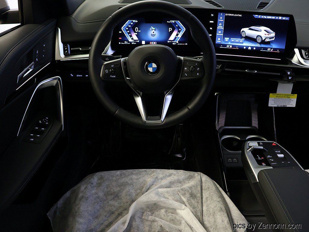 New 2026 BMW X2 xDrive28i w/ Technology Package AWD/4WD image 15