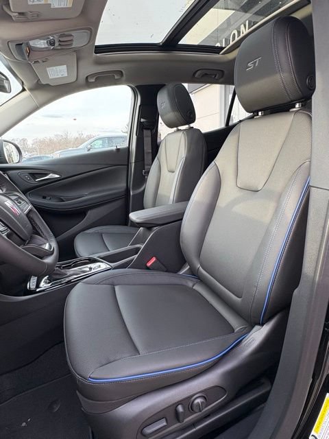 Used 2026 Buick Encore GX Sport Touring w/ Comfort Package AWD/4WD image 12