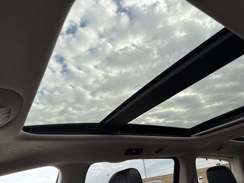 Used 2020 Chrysler Pacifica Limited image 12