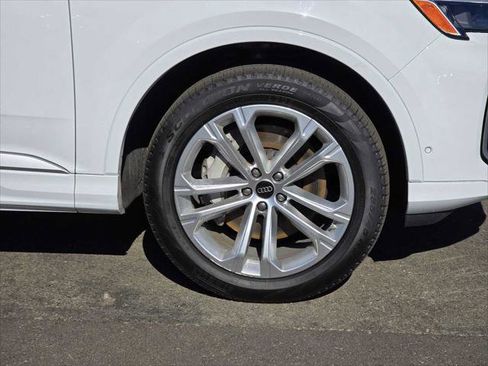 Used 2025 Audi Q7 2.0T Premium w/ Convenience Package image 9