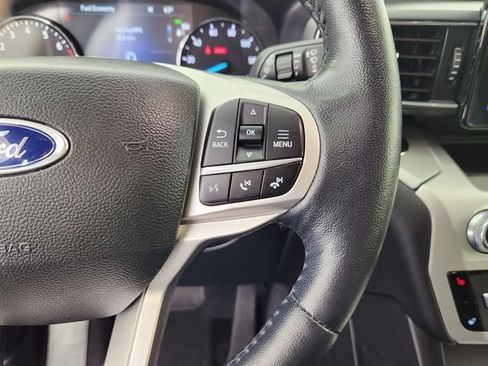 Used 2022 Ford Explorer XLT w/ Equipment Group 202A AWD/4WD image 26