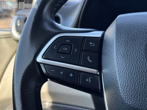 Used 2024 Toyota Sienna XLE image 21