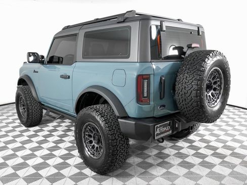 Used 2023 Ford Bronco Base image 2