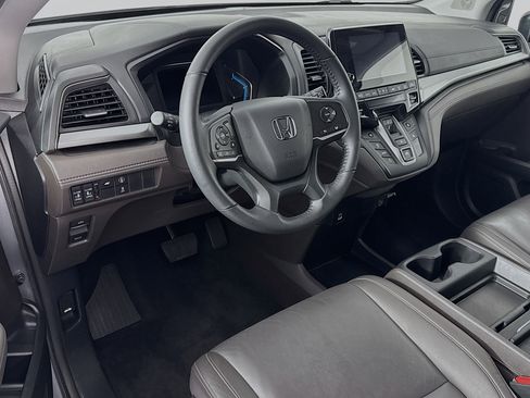 Certified 2024 Honda Odyssey EX-L image 9