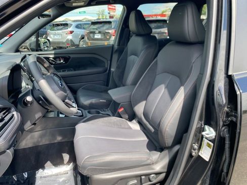Certified 2025 Subaru Forester Touring AWD/4WD image 10