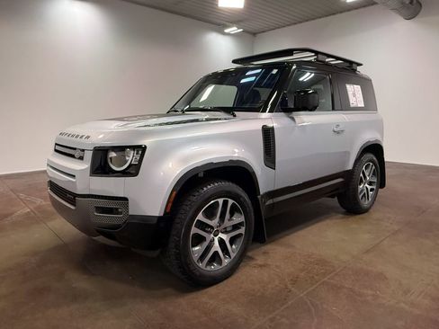 Used 2022 Land Rover Defender 90 X-Dynamic S AWD/4WD image 36
