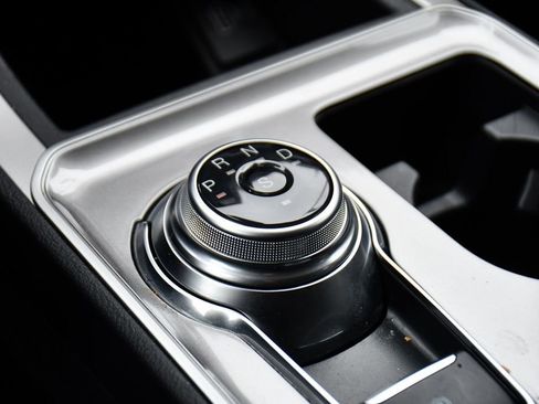 Used 2024 Ford Edge SEL w/ Convenience Package image 32