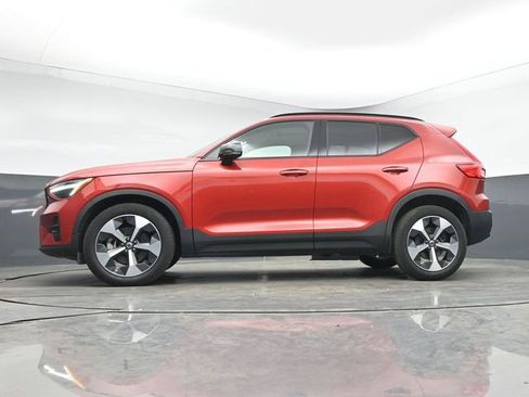 Used 2023 Volvo XC40 B5 Plus w/ Driver Assist Package AWD/4WD image 45
