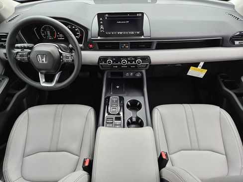 Used 2025 Honda Pilot EX-L image 23