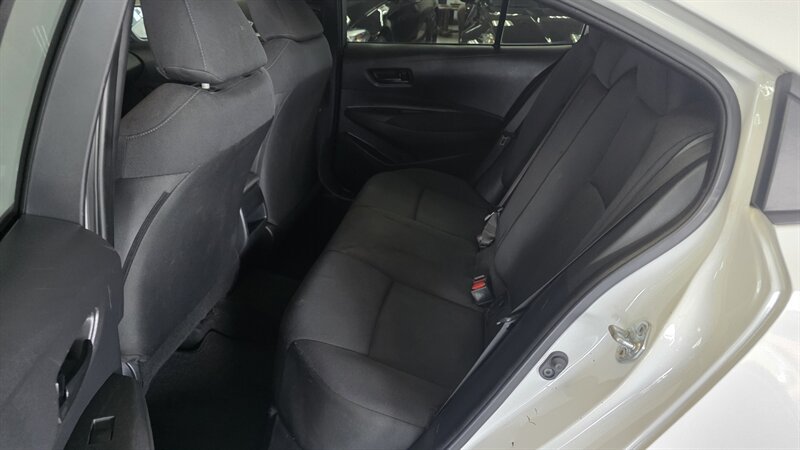 Used 2022 Toyota Corolla LE FWD image 16