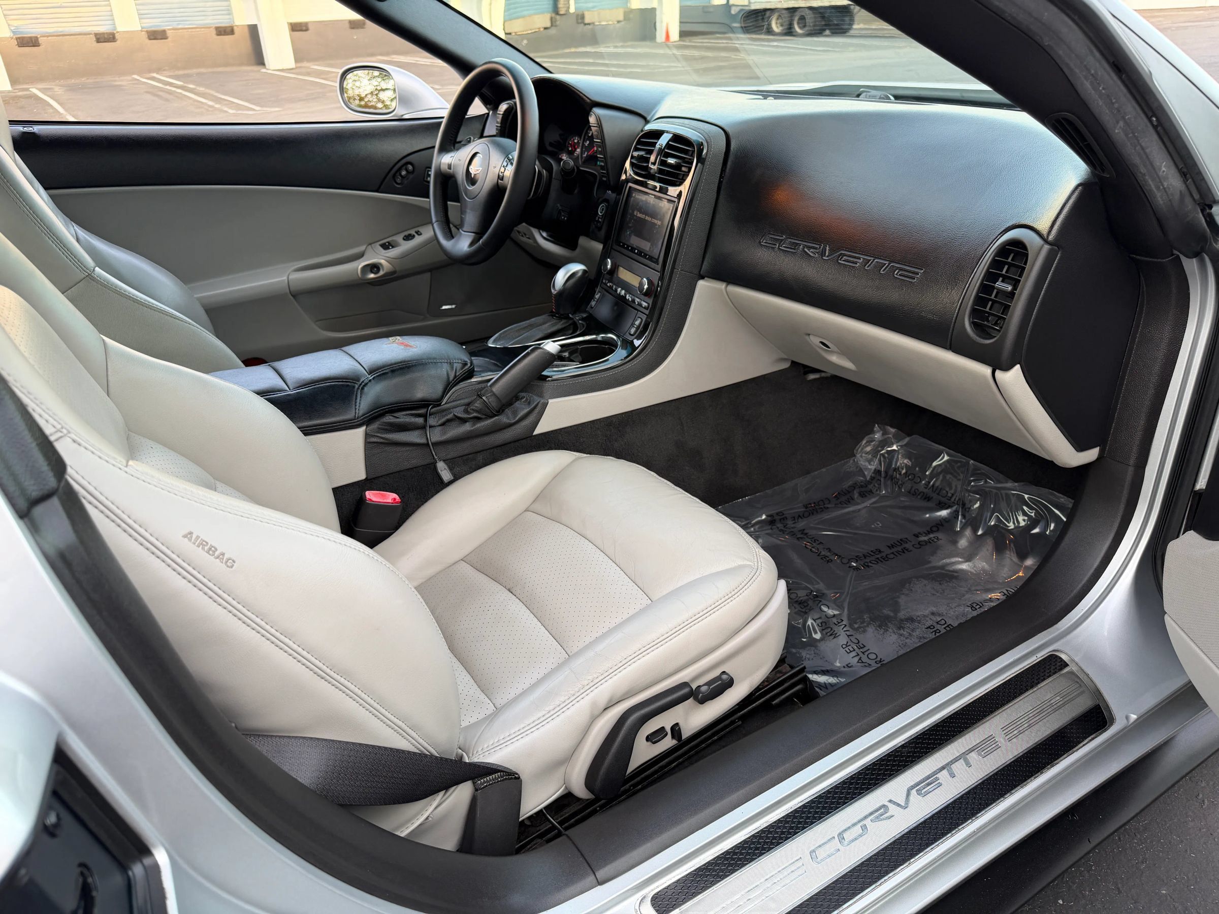 Used 2009 Chevrolet Corvette Coupe w/ Preferred Equipment Group RWD image 17