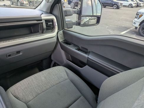 Used 2025 Ford F250 XLT AWD/4WD image 17