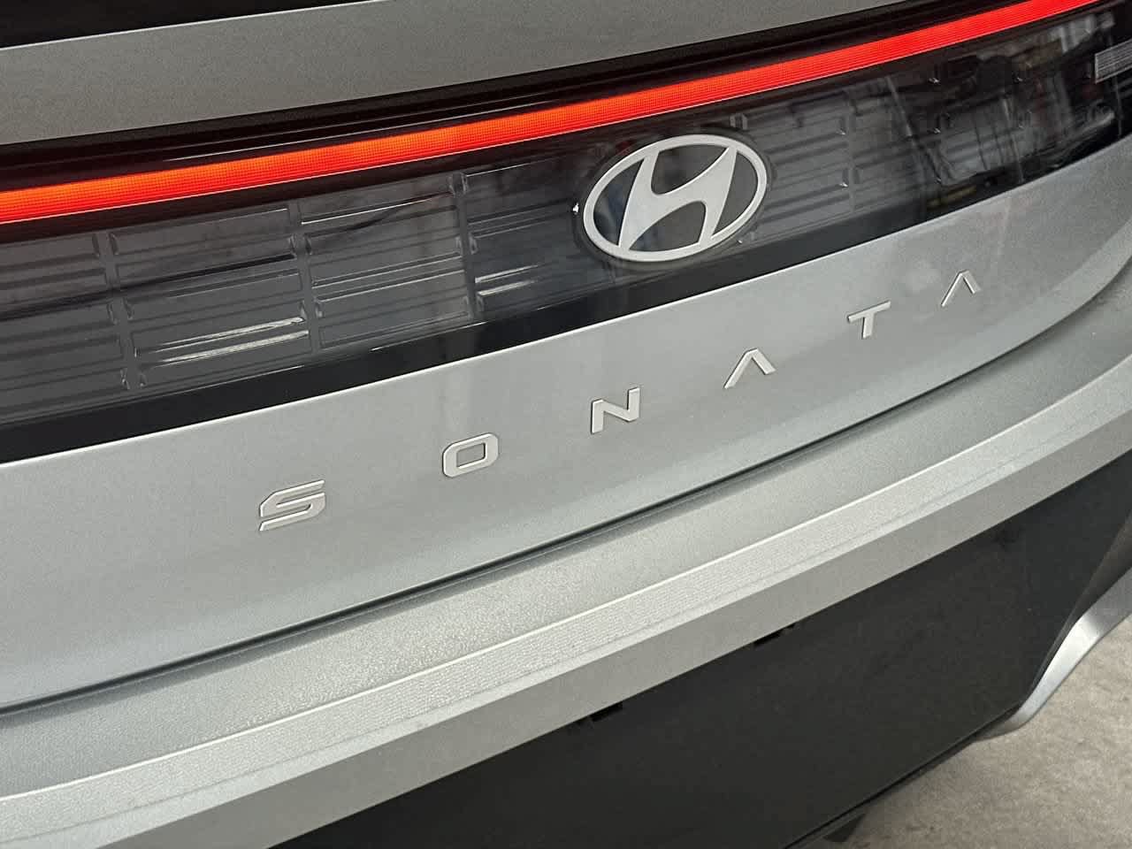 Used 2026 Hyundai Sonata SE FWD image 10