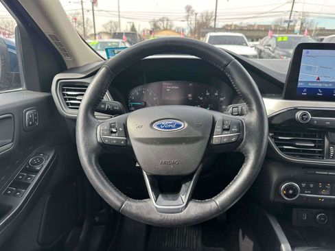Used 2020 Ford Escape SEL image 13