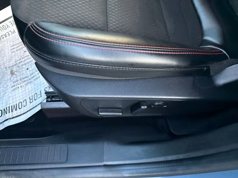 Used 2025 Ford Escape ST-Line w/ Equipment Group 301A image 30