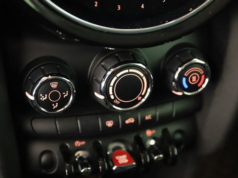 Used 2024 MINI Cooper 2-Door Hardtop FWD image 26