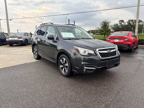 Used 2018 Subaru Forester 2.5i Limited AWD/4WD image 3