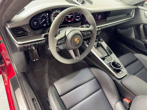 Certified 2025 Porsche 911 Turbo image 4