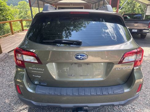 Used 2016 Subaru Outback 2.5i AWD/4WD image 5
